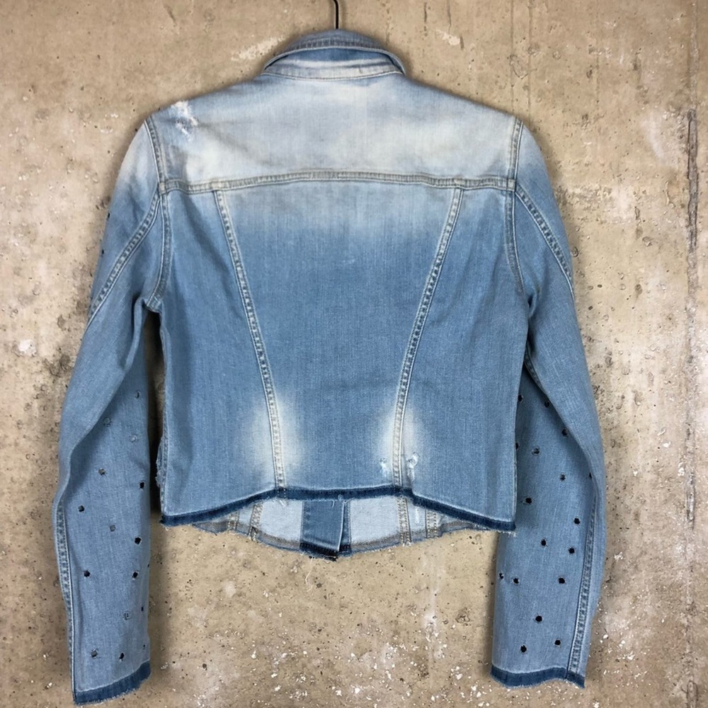 Stylish Light Blue Jean Jacket - Picture 4 of 8